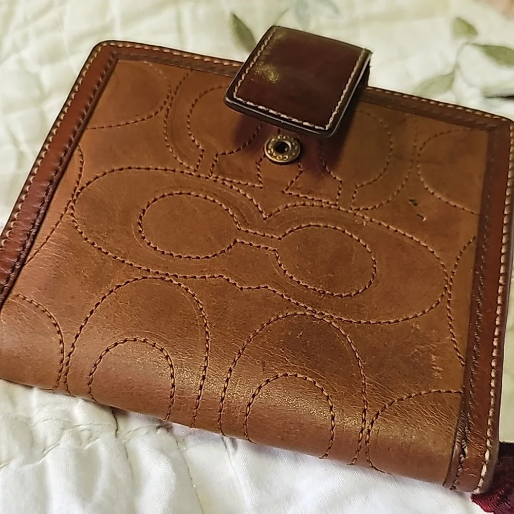 Coach Signature Leather Wallet - Picture 17 of 17